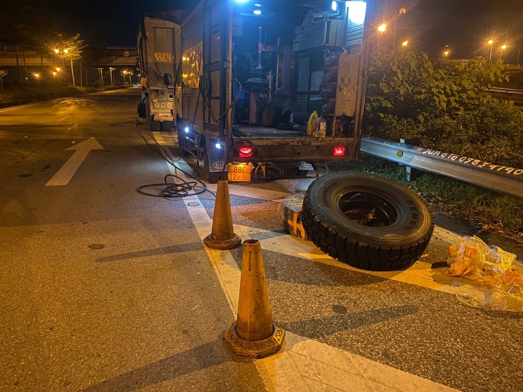 Cứu hộ Lốp Ô Tô Vĩnh Phúc
