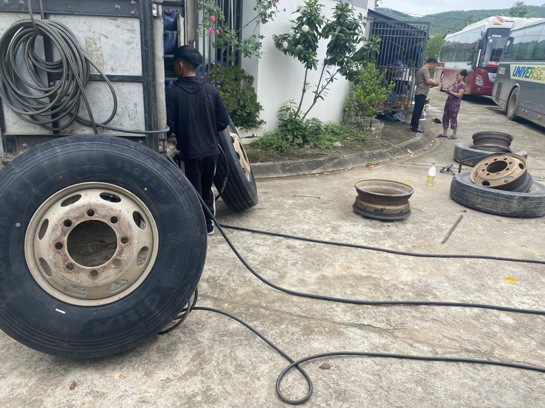 Cứu hộ Lốp Ô Tô Vĩnh Phúc